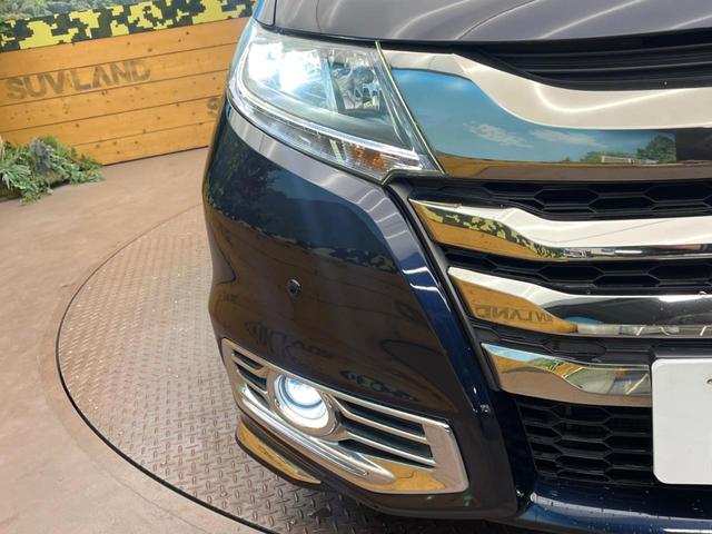 【ＬＥＤヘッドライト】悪天候や夜間走行時も良好な視界を確保し安心して運転できる高輝度ＬＥＤヘッドライトを装備！点灯速度が早く、消費電力も抑えられています。