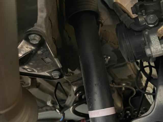 ノア ハイブリッドＳ－Ｚ　モデリスタフルエアロ　純正１０．５型ナビ　バックカメラ　デュアルオートエアコン　レーダークルーズ　トヨタセーフティセンス　両側電動スライド　ＡＣ１００Ｖ電源　ＣＤ／ＤＶＤ再生　クリアランスソナー（28枚目）