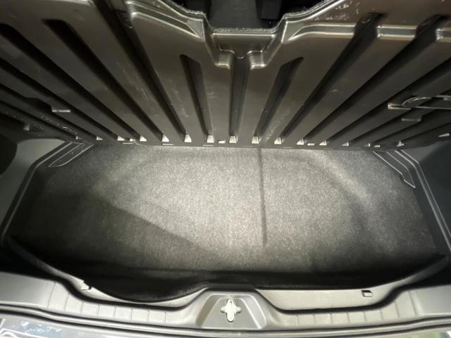 ヴォクシー S-Z 純正10.5型ナビ 快適利便パッケージ 両側電動スライド トヨタセーフティセンス レーダークルーズコントロール ハーフレザーシート 革巻きステアリング 純正17インチアルミホイール(34枚目)