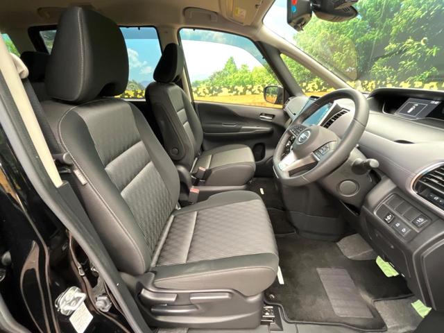 セレナ ハイウェイスターＶ　フリップダウンモニター　純正１０型ナビ　両側電動スライドドア　全周囲カメラ　インテリジェントエマージェンシーブレーキ　プロパイロット　デジタルインナーミラー　ブラインドスポットモニター　ＬＥＤヘッド（8枚目）