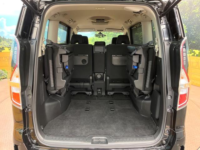 セレナ ハイウェイスターＶ　フリップダウンモニター　純正１０型ナビ　両側電動スライドドア　全周囲カメラ　インテリジェントエマージェンシーブレーキ　プロパイロット　デジタルインナーミラー　ブラインドスポットモニター　ＬＥＤヘッド（11枚目）