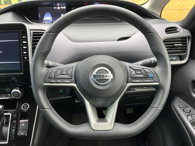 セレナ ハイウェイスターＶ　フリップダウンモニター　純正１０型ナビ　両側電動スライドドア　全周囲カメラ　インテリジェントエマージェンシーブレーキ　プロパイロット　デジタルインナーミラー　ブラインドスポットモニター　ＬＥＤヘッド（12枚目）