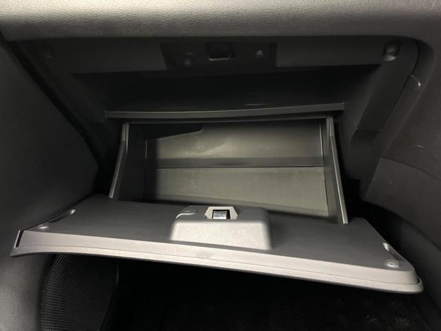 セレナ ハイウェイスターＶ　フリップダウンモニター　純正１０型ナビ　両側電動スライドドア　全周囲カメラ　インテリジェントエマージェンシーブレーキ　プロパイロット　デジタルインナーミラー　ブラインドスポットモニター　ＬＥＤヘッド（70枚目）