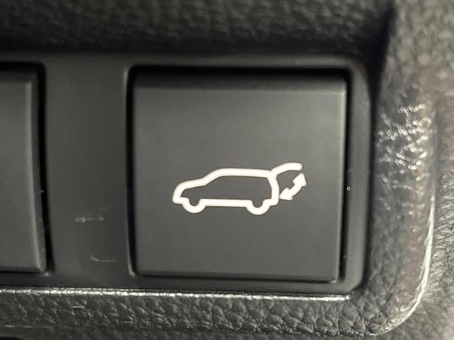 カローラクロス ハイブリッド　Ｚ　パノラマルーフ　１０．５型ナビ　全周囲カメラ　トヨタセーフティセンス　レーダクルーズ　ブラインドスポットモニター　パワーバックドア　パワーシート　シートヒーター　ＬＥＤヘッドライト　オートハイビーム（7枚目）