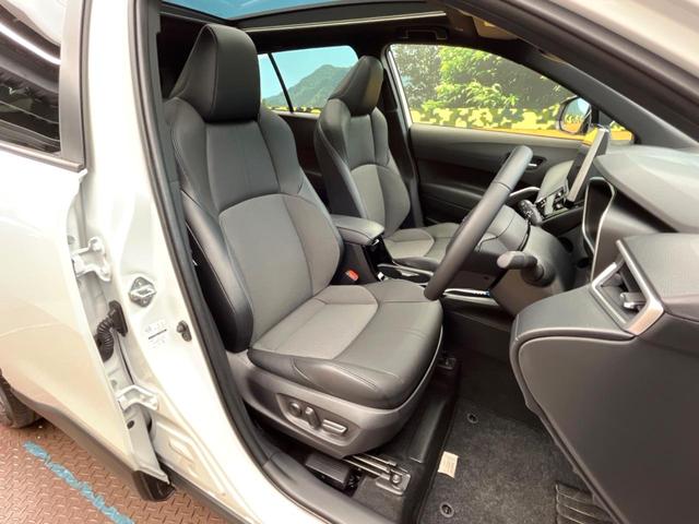 カローラクロス ハイブリッド　Ｚ　パノラマルーフ　１０．５型ナビ　全周囲カメラ　トヨタセーフティセンス　レーダクルーズ　ブラインドスポットモニター　パワーバックドア　パワーシート　シートヒーター　ＬＥＤヘッドライト　オートハイビーム（8枚目）