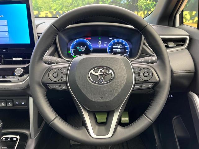 カローラクロス ハイブリッド　Ｚ　パノラマルーフ　１０．５型ナビ　全周囲カメラ　トヨタセーフティセンス　レーダクルーズ　ブラインドスポットモニター　パワーバックドア　パワーシート　シートヒーター　ＬＥＤヘッドライト　オートハイビーム（12枚目）