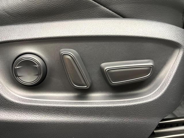 カローラクロス ハイブリッド　Ｚ　パノラマルーフ　１０．５型ナビ　全周囲カメラ　トヨタセーフティセンス　レーダクルーズ　ブラインドスポットモニター　パワーバックドア　パワーシート　シートヒーター　ＬＥＤヘッドライト　オートハイビーム（37枚目）