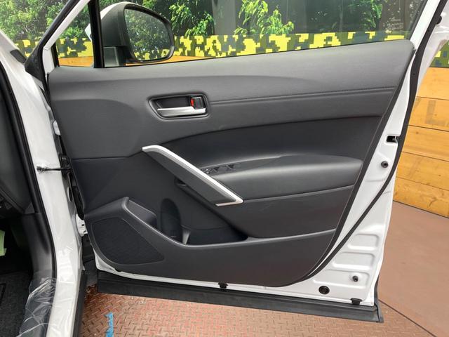 カローラクロス ハイブリッド　Ｚ　パノラマルーフ　１０．５型ナビ　全周囲カメラ　トヨタセーフティセンス　レーダクルーズ　ブラインドスポットモニター　パワーバックドア　パワーシート　シートヒーター　ＬＥＤヘッドライト　オートハイビーム（44枚目）