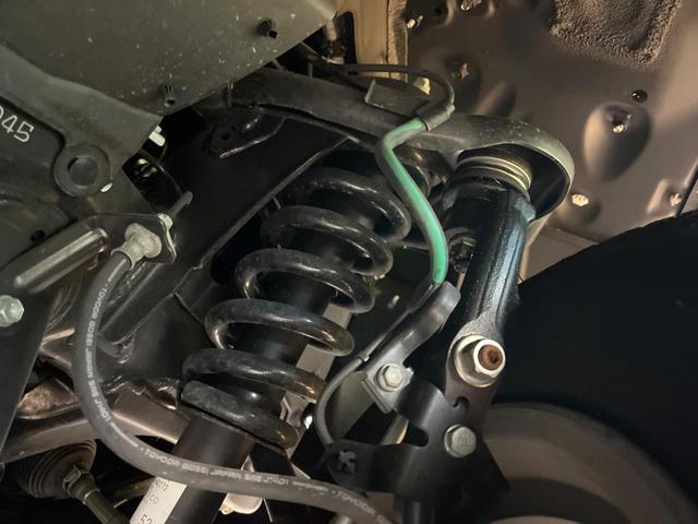 ランドクルーザープラド TX Lパッケージ マットブラックエディション 寒冷地仕様 7人乗り サンルーフ SDナビ バックカメラ セーフティセンス レーダークルーズ 禁煙車 レザーシート 電動格納サードシート 前席シートエアコン ドラレコ コーナーセンサー スマートキー(30枚目)