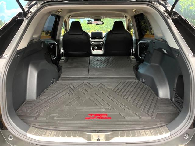 ＲＡＶ４ アドベンチャー　オフロードパッケージ　純正９型ナビ　シートベンチレーション　ブラインドスポットモニター　レーダークルーズコントロール　トヨタセーフティセンス　パワーシート　バックカメラ　オートマチックハイビーム　４ＷＤ（10枚目）