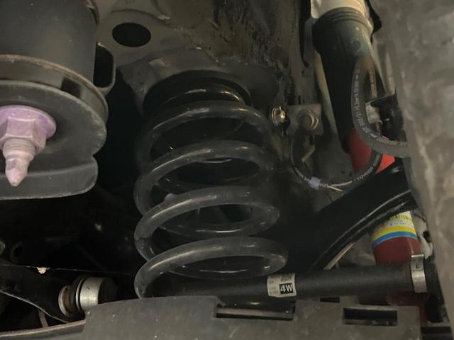 ＲＡＶ４ アドベンチャー　オフロードパッケージ　純正９型ナビ　シートベンチレーション　ブラインドスポットモニター　レーダークルーズコントロール　トヨタセーフティセンス　パワーシート　バックカメラ　オートマチックハイビーム　４ＷＤ（20枚目）