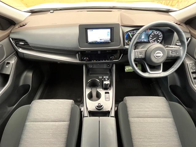 エクストレイル S e-4ORCE 衝突被害軽減システム クルーズコントロール エアコン デュアル 電動格納ミラー コーナーセンサー レーンアシスト 純正18インチアルミ オートマチックハイビーム 車線逸脱警報(2枚目)