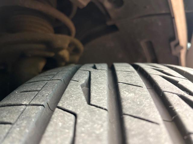 エクストレイル S e-4ORCE 衝突被害軽減システム クルーズコントロール エアコン デュアル 電動格納ミラー コーナーセンサー レーンアシスト 純正18インチアルミ オートマチックハイビーム 車線逸脱警報(27枚目)