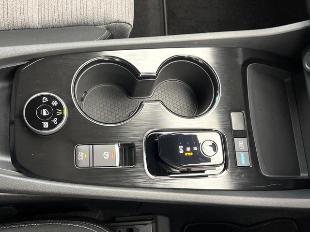 エクストレイル S e-4ORCE 衝突被害軽減システム クルーズコントロール エアコン デュアル 電動格納ミラー コーナーセンサー レーンアシスト 純正18インチアルミ オートマチックハイビーム 車線逸脱警報(53枚目)