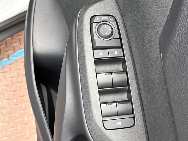 ヤリスクロス Ｚ　純正８型ナビ　トヨタセーフティセンス　レーダークルーズコントロール　シートヒーター　パワーシート　ブラインドスポットモニター　ハーフレザーシート　ＬＥＤヘッド　クリアランスソナー（42枚目）