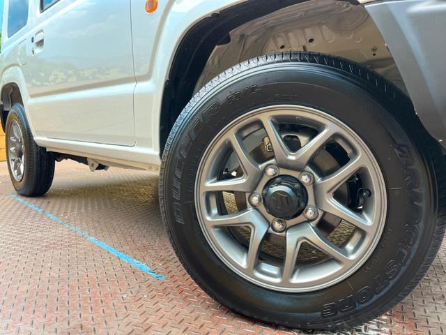 ジムニー ＸＣ　バックカメラ　スズキセーフティーサポート　シートヒーター　ハーフレザーシート　レーダークルーズ　車線逸脱警報　ドラレコ　コーナーセンサー　ビルトインＥＴＣ　純正１６インチアルミ　オートハイビーム（13枚目）