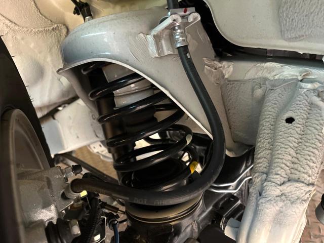 ジムニー ＸＣ　バックカメラ　スズキセーフティーサポート　シートヒーター　ハーフレザーシート　レーダークルーズ　車線逸脱警報　ドラレコ　コーナーセンサー　ビルトインＥＴＣ　純正１６インチアルミ　オートハイビーム（20枚目）