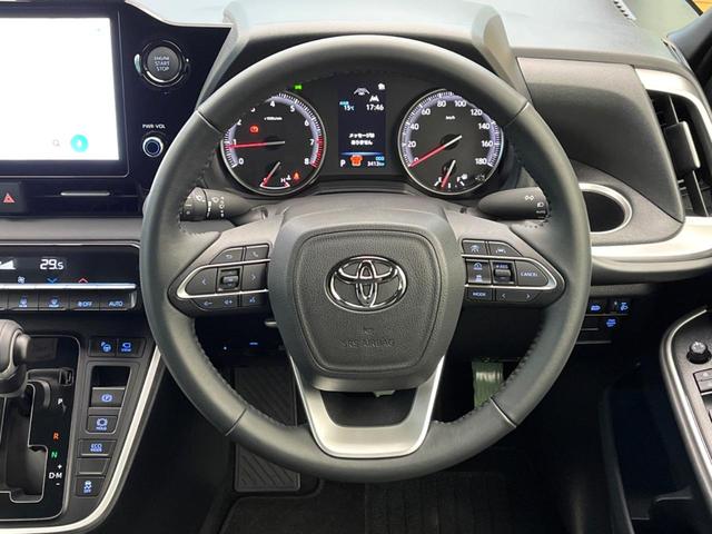 ヴォクシー Ｓ－Ｇ　ユニバーサルサイドステップ　両側電動ドア　アラウンドビューモニター　トヨタセーフティセンス　ＣＤ／ＤＶＤデッキ　レーダークルーズ　　ドラレコ　　ＬＥＤヘッド　ＥＴＣ２．０　純正１６インチアルミ（12枚目）