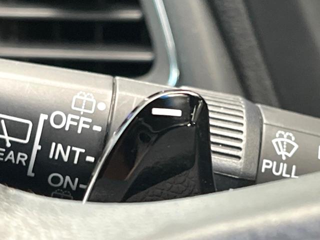 ヴェゼル ハイブリッドＺ　禁煙車　メーカー純正ナビ　フルセグ　バックカメラ　クルーズコントロール　シティブレーキアクティブシステム　ハーフレザーシート　ＬＥＤヘッド　ビルトインＥＴＣ　オートライト　ＣＤ　ＤＶＤ再生（49枚目）