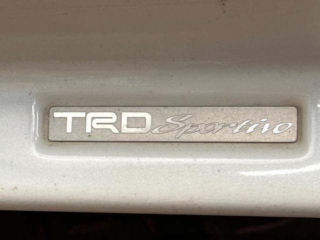 Ｃ－ＨＲ Ｇ　ＴＲＤエアロ　純正９型ナビ　ブラインドスポットモニター　黒革シート　前席シートヒーター　レーダークルーズコントロール　バックカメラ　クリアランスソナー　純正１８インチアルミ　セーフティセンス　禁煙車（3枚目）