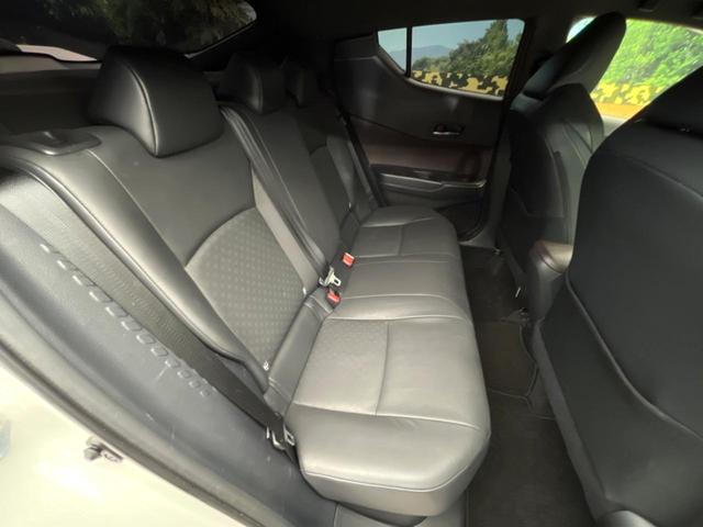 Ｃ－ＨＲ Ｇ　ＴＲＤエアロ　純正９型ナビ　ブラインドスポットモニター　黒革シート　前席シートヒーター　レーダークルーズコントロール　バックカメラ　クリアランスソナー　純正１８インチアルミ　セーフティセンス　禁煙車（10枚目）