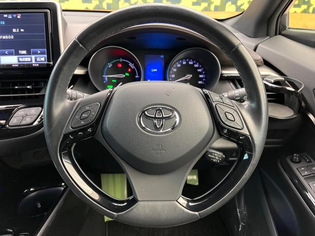 Ｃ－ＨＲ Ｇ　ＴＲＤエアロ　純正９型ナビ　ブラインドスポットモニター　黒革シート　前席シートヒーター　レーダークルーズコントロール　バックカメラ　クリアランスソナー　純正１８インチアルミ　セーフティセンス　禁煙車（12枚目）