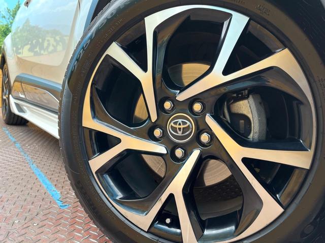 Ｃ－ＨＲ Ｇ　ＴＲＤエアロ　純正９型ナビ　ブラインドスポットモニター　黒革シート　前席シートヒーター　レーダークルーズコントロール　バックカメラ　クリアランスソナー　純正１８インチアルミ　セーフティセンス　禁煙車（14枚目）