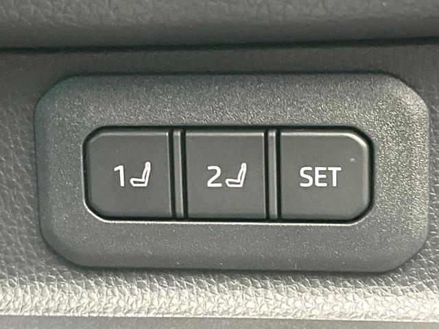 ランドクルーザー２５０ ＺＸ　７人乗り　サンルーフ　ＪＢＬサウンド　１２．３型純正ナビ　全周囲カメラ　セーフティセンス　レーダークルーズ　ＢＳＭ　デジタルミラー　電動リアゲート　メモリーシート　レザーシート　シートベンチレーション（11枚目）