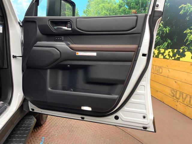 ランドクルーザー２５０ ＺＸ　７人乗り　サンルーフ　ＪＢＬサウンド　１２．３型純正ナビ　全周囲カメラ　セーフティセンス　レーダークルーズ　ＢＳＭ　デジタルミラー　電動リアゲート　メモリーシート　レザーシート　シートベンチレーション（44枚目）