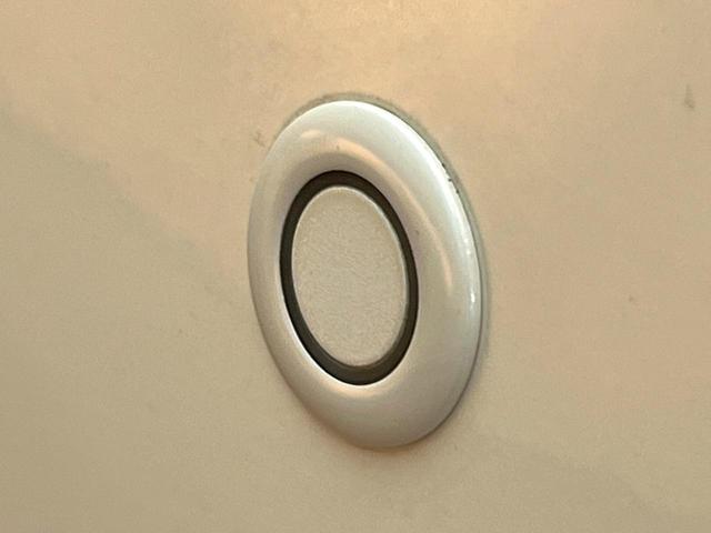 ヴェルファイア ２．４Ｚ　プラチナセレクションＩＩ　両側電動ドア　後席モニター　純正ナビ　バックカメラ　電動リアゲート　コーナーセンサー　ＨＩＤヘッド　ＥＴＣ　Ｂｌｕｅｔｏｏｔｈ再生　レーンアシスト　純正１８インチアルミ　デュアルエアコン（29枚目）