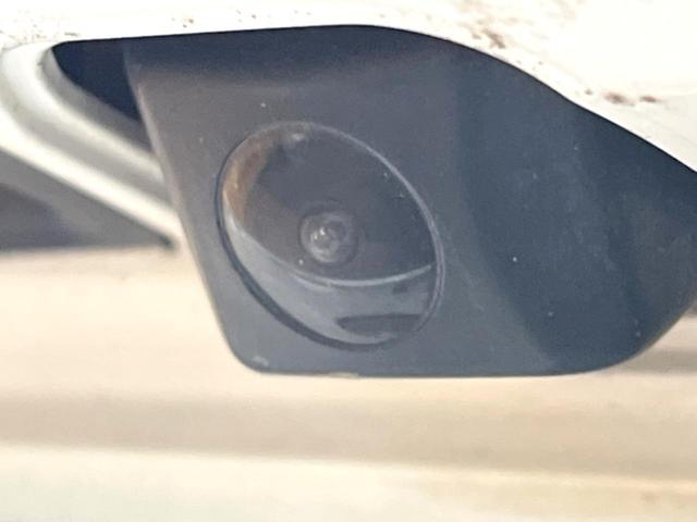 ヴェルファイア ２．４Ｚ　プラチナセレクションＩＩ　両側電動ドア　後席モニター　純正ナビ　バックカメラ　電動リアゲート　コーナーセンサー　ＨＩＤヘッド　ＥＴＣ　Ｂｌｕｅｔｏｏｔｈ再生　レーンアシスト　純正１８インチアルミ　デュアルエアコン（30枚目）