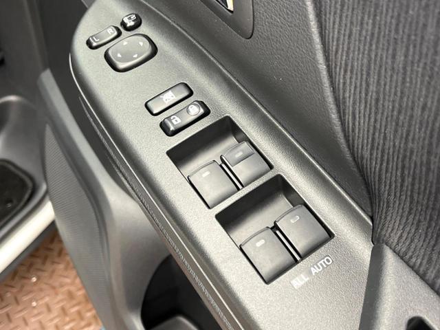 ヴェルファイア ２．４Ｚ　プラチナセレクションＩＩ　両側電動ドア　後席モニター　純正ナビ　バックカメラ　電動リアゲート　コーナーセンサー　ＨＩＤヘッド　ＥＴＣ　Ｂｌｕｅｔｏｏｔｈ再生　レーンアシスト　純正１８インチアルミ　デュアルエアコン（40枚目）