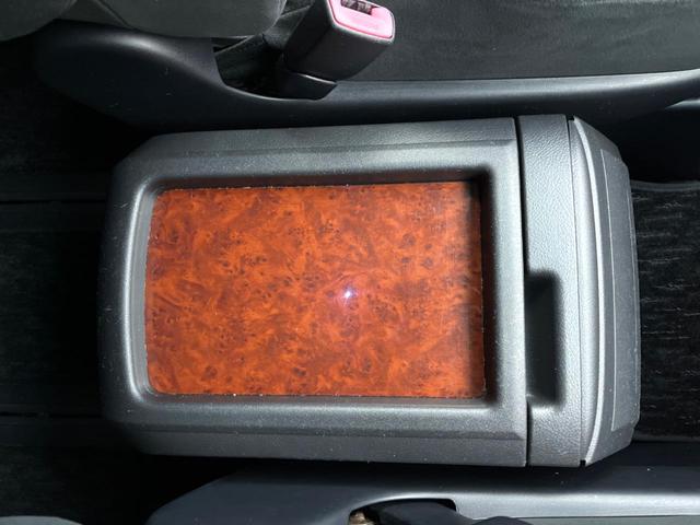 ヴェルファイア ２．４Ｚ　プラチナセレクションＩＩ　両側電動ドア　後席モニター　純正ナビ　バックカメラ　電動リアゲート　コーナーセンサー　ＨＩＤヘッド　ＥＴＣ　Ｂｌｕｅｔｏｏｔｈ再生　レーンアシスト　純正１８インチアルミ　デュアルエアコン（52枚目）