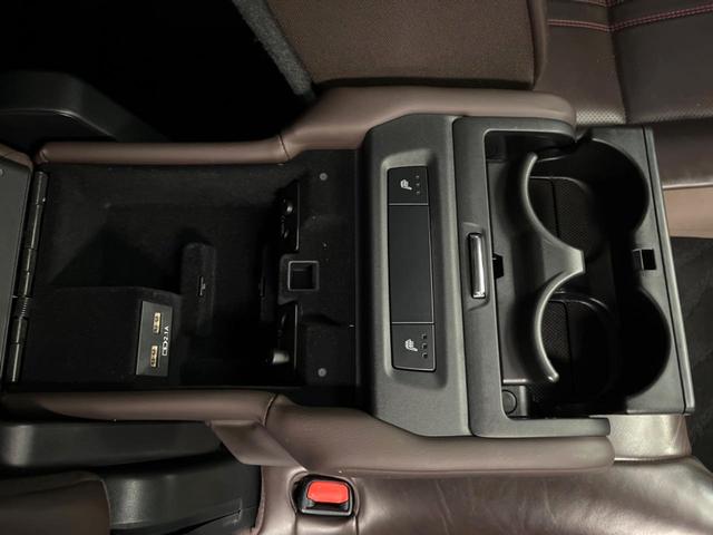 ＲＸ ＲＸ４５０ｈＬ　７人乗り　サンルーフ　リアモニター　１２．３型純正ナビ　全周囲カメラ　ＢＳＭ　レーダークルーズ　禁煙車　電動リアゲート　ブラウンレザーシート　メモリーシート　シートベンチレーション　ＥＴＣ２．０（45枚目）