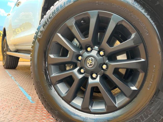 ランドクルーザープラド ＴＸ　Ｌパッケージ　マットブラックエディション　サンルーフ　寒冷地仕様　メーカーナビ　全周囲カメラ　セーフティセンス　レーダークルーズ　ＢＳＭ　ベージュレザーシート　シートベンチレーション　パワーシート　電動格納サードシート　ＥＴＣ２．０（33枚目）