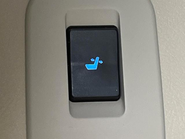 ランドクルーザープラド ＴＸ　Ｌパッケージ　マットブラックエディション　サンルーフ　寒冷地仕様　メーカーナビ　全周囲カメラ　セーフティセンス　レーダークルーズ　ＢＳＭ　ベージュレザーシート　シートベンチレーション　パワーシート　電動格納サードシート　ＥＴＣ２．０（40枚目）