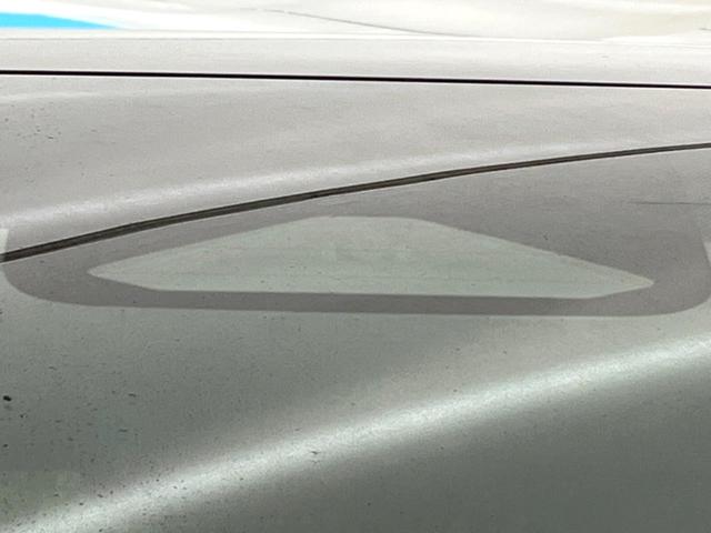 ヴェルファイアハイブリッド Ｚ　プレミア　フリップダウンモニター　全周囲カメラ　純正１４型ナビ　両側電動スライド　シートベンチレーション　レーダークルーズ　電動オットマン　クリアランスソナー　パワーバックドア　メモリーシート　デジタルミラー（6枚目）