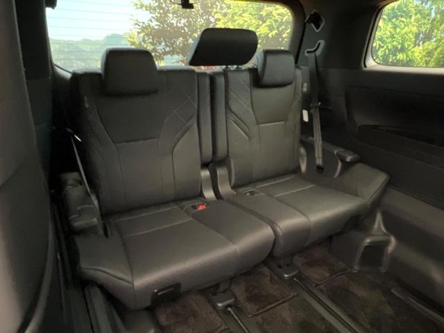 ヴェルファイアハイブリッド Ｚ　プレミア　フリップダウンモニター　全周囲カメラ　純正１４型ナビ　両側電動スライド　シートベンチレーション　レーダークルーズ　電動オットマン　クリアランスソナー　パワーバックドア　メモリーシート　デジタルミラー（10枚目）