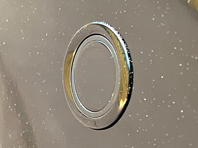 ヴェルファイアハイブリッド Ｚ　プレミア　フリップダウンモニター　全周囲カメラ　純正１４型ナビ　両側電動スライド　シートベンチレーション　レーダークルーズ　電動オットマン　クリアランスソナー　パワーバックドア　メモリーシート　デジタルミラー（41枚目）