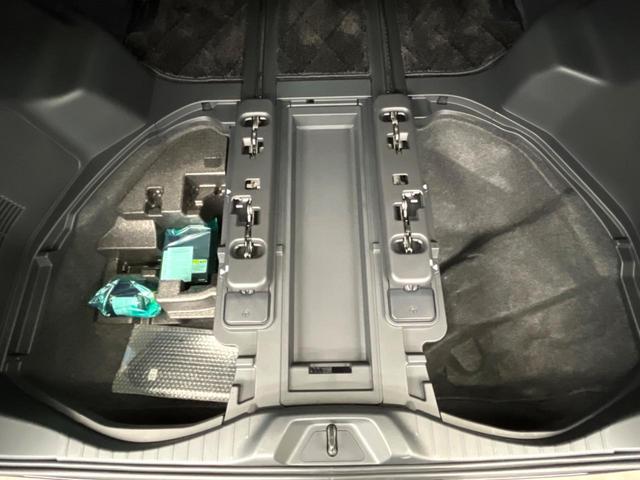 ヴェルファイアハイブリッド Ｚ　プレミア　フリップダウンモニター　全周囲カメラ　純正１４型ナビ　両側電動スライド　シートベンチレーション　レーダークルーズ　電動オットマン　クリアランスソナー　パワーバックドア　メモリーシート　デジタルミラー（43枚目）