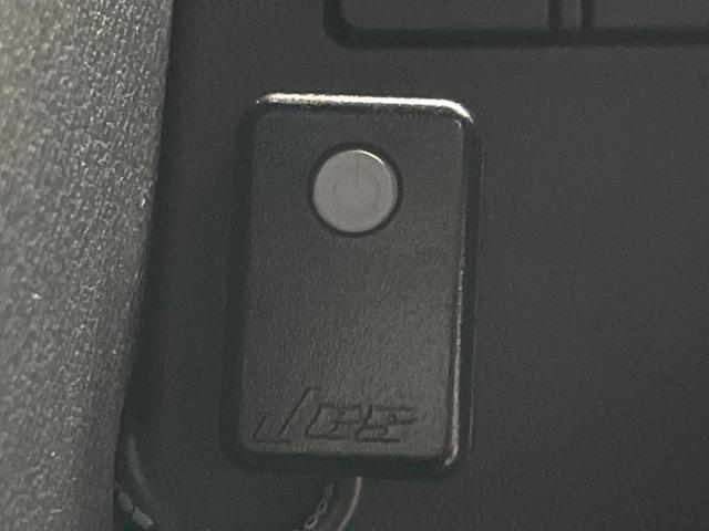 ヴェルファイアハイブリッド Ｚ　プレミア　フリップダウンモニター　全周囲カメラ　純正１４型ナビ　両側電動スライド　シートベンチレーション　レーダークルーズ　電動オットマン　クリアランスソナー　パワーバックドア　メモリーシート　デジタルミラー（61枚目）