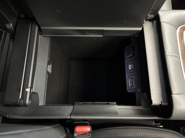 ヴェルファイアハイブリッド Ｚ　プレミア　フリップダウンモニター　全周囲カメラ　純正１４型ナビ　両側電動スライド　シートベンチレーション　レーダークルーズ　電動オットマン　クリアランスソナー　パワーバックドア　メモリーシート　デジタルミラー（72枚目）