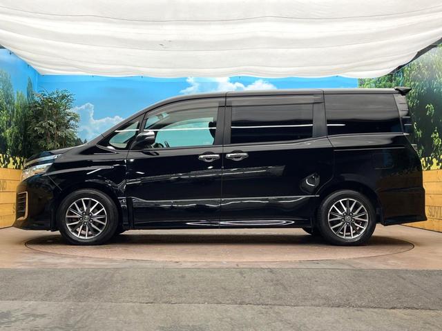 ヴォクシー ZS 煌 純正9型ナビ 両側電動スライド バックカメラ LEDヘッドライト オートライト フルセグ ETC デュアルオートエアコン スマートキー CD/DVD再生 Bluetooth接続 革巻きハンドル(21枚目)