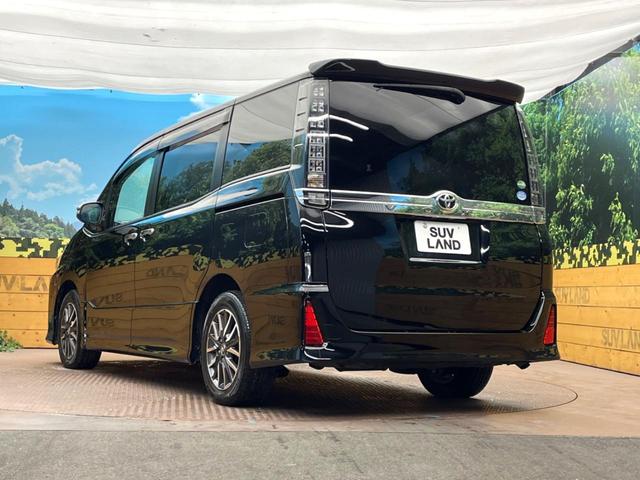 ヴォクシー ZS 煌 純正9型ナビ 両側電動スライド バックカメラ LEDヘッドライト オートライト フルセグ ETC デュアルオートエアコン スマートキー CD/DVD再生 Bluetooth接続 革巻きハンドル(22枚目)