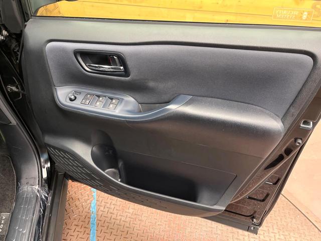 ヴォクシー ZS 煌 純正9型ナビ 両側電動スライド バックカメラ LEDヘッドライト オートライト フルセグ ETC デュアルオートエアコン スマートキー CD/DVD再生 Bluetooth接続 革巻きハンドル(38枚目)