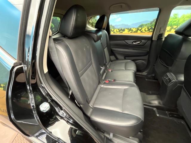 エクストレイル ２０Ｘ　エマージェンシーブレーキパッケージ　衝突軽減ブレーキ　バックカメラ　シートヒーター　スマートキー　ＬＥＤヘッドライト　クリアランスソナー　純正ナビ　フルセグ　オートライト　寒冷地仕様　ＥＴＣ　デュアルオートエアコン　前後ドラレコ　禁煙車（8枚目）