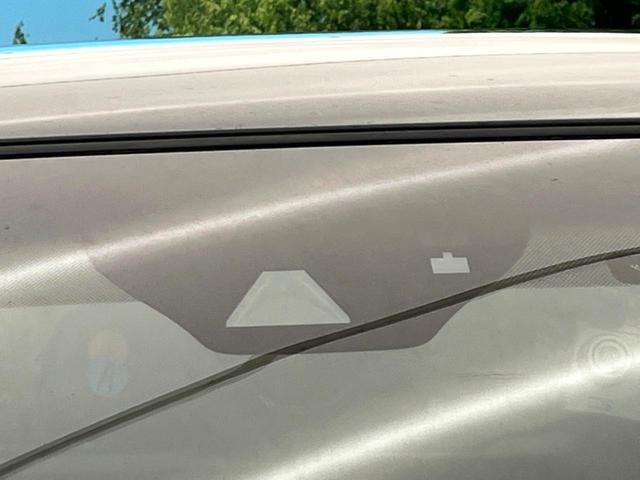 ハリアー プレミアム　モデリスタエアロ　９型純正ＳＤナビ　フルセグ　バックカメラ　禁煙車　電動リアゲート　クルコン　ハーフレザーシート　パワーシート　ＬＥＤヘッド　ビルトインＥＴＣ　純正１８インチアルミ　オートハイビーム（6枚目）