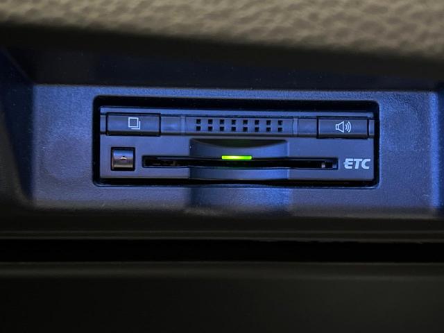 ハリアー プレミアム　モデリスタエアロ　９型純正ＳＤナビ　フルセグ　バックカメラ　禁煙車　電動リアゲート　クルコン　ハーフレザーシート　パワーシート　ＬＥＤヘッド　ビルトインＥＴＣ　純正１８インチアルミ　オートハイビーム（9枚目）