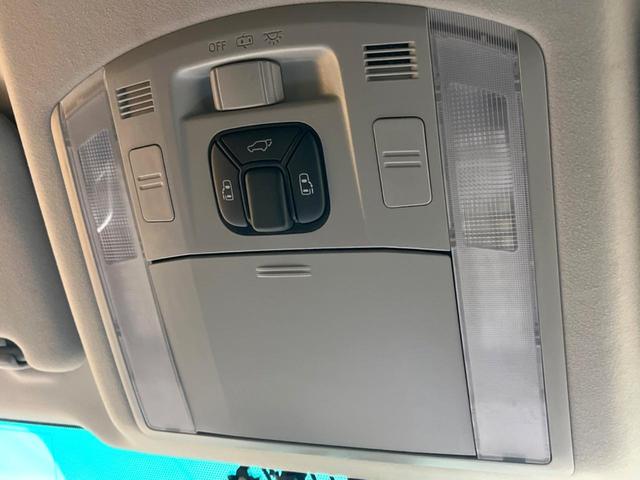 ヴェルファイア ２．４Ｚ　Ｇエディション　フリップダウンモニター　純正８型ナビ　バックカメラ　両側電動ドア　クルーズコントロール　パワーバックドア　クリアランスソナー　前後ドラレコ　ＥＴＣ　メモリー付きパワーシート　ＨＩＤヘッド　禁煙車（6枚目）