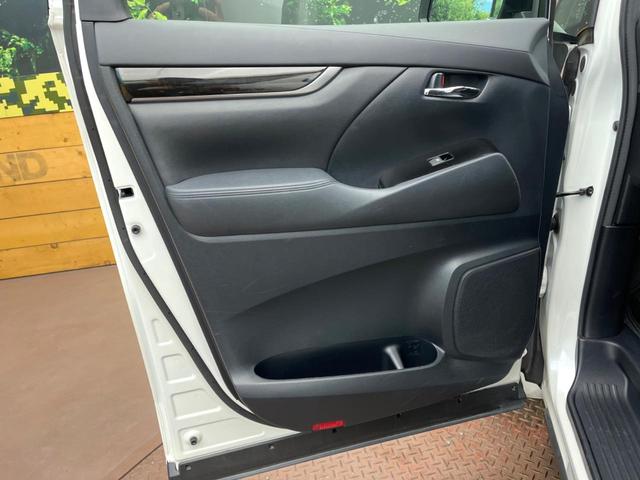 ヴェルファイア ２．５Ｚ　ＢＩＧ－Ｘ１１型ナビ　フリップダウンモニター　両側電動スライド　バックカメラ　デュアルオートエアコン　クリアランスソナー　ドライブレコーダー　ＥＴＣ　ＬＥＤヘッドライト　ＣＤ／ＤＶＤ再生（55枚目）